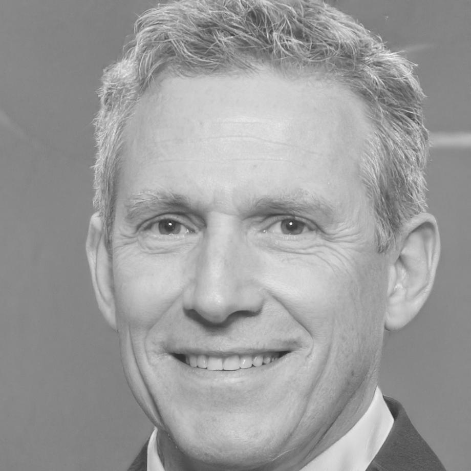 Instructor Stellan Morrison